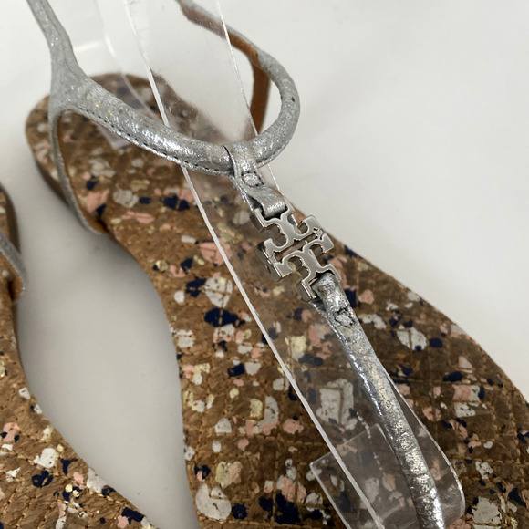 TORY BURCH Marion Logo Confetti Quilted T-Strap Sandal Silver Metallic Leather 8 - Picture 3 of 9